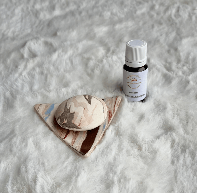 Ensemble Galet Diffuseurs + Support émaillé + 1 Flacon 10ml au choix